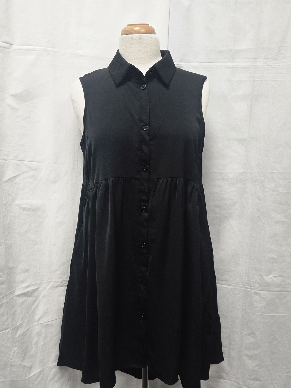 Coco + Carmen Black Sleeveless Button-Front Mini Dress